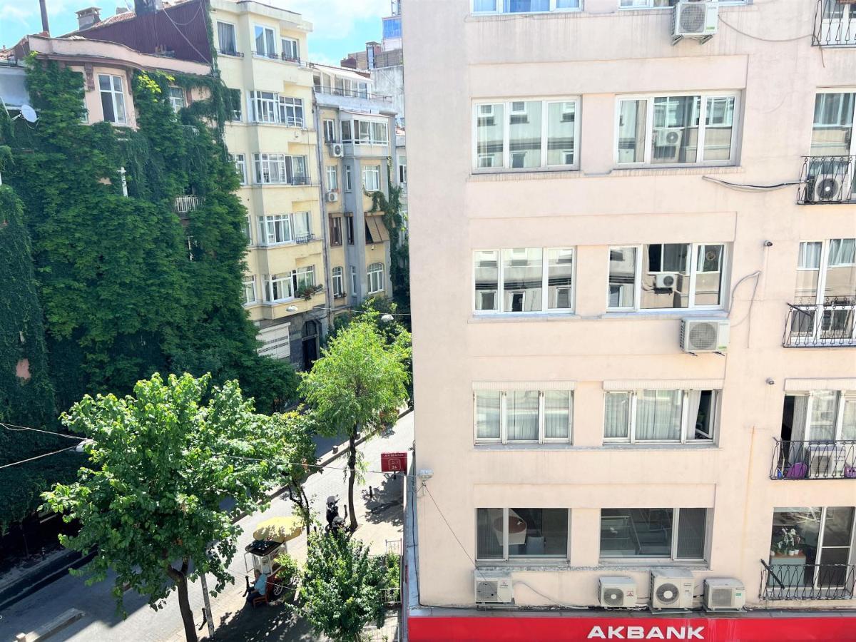 Wonder Homes- Cozy Flat, 2Br, Terrace, Cihangir, Frz3 Isztambul Kültér fotó