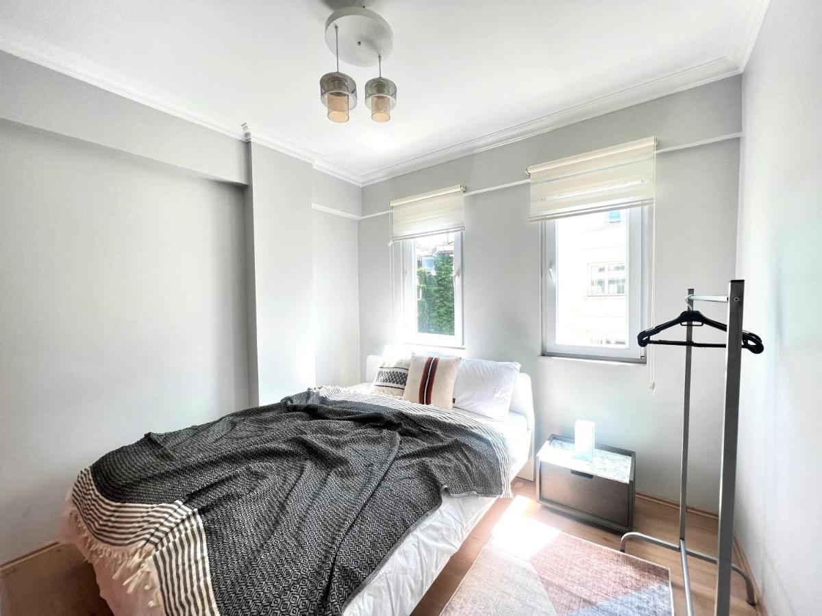 Wonder Homes- Cozy Flat, 2Br, Terrace, Cihangir, Frz3 Isztambul Kültér fotó
